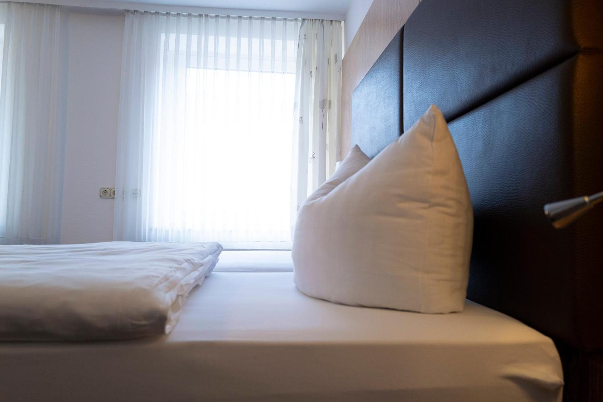 Hotel & Apartments Boehm Grafenwohr Extérieur photo